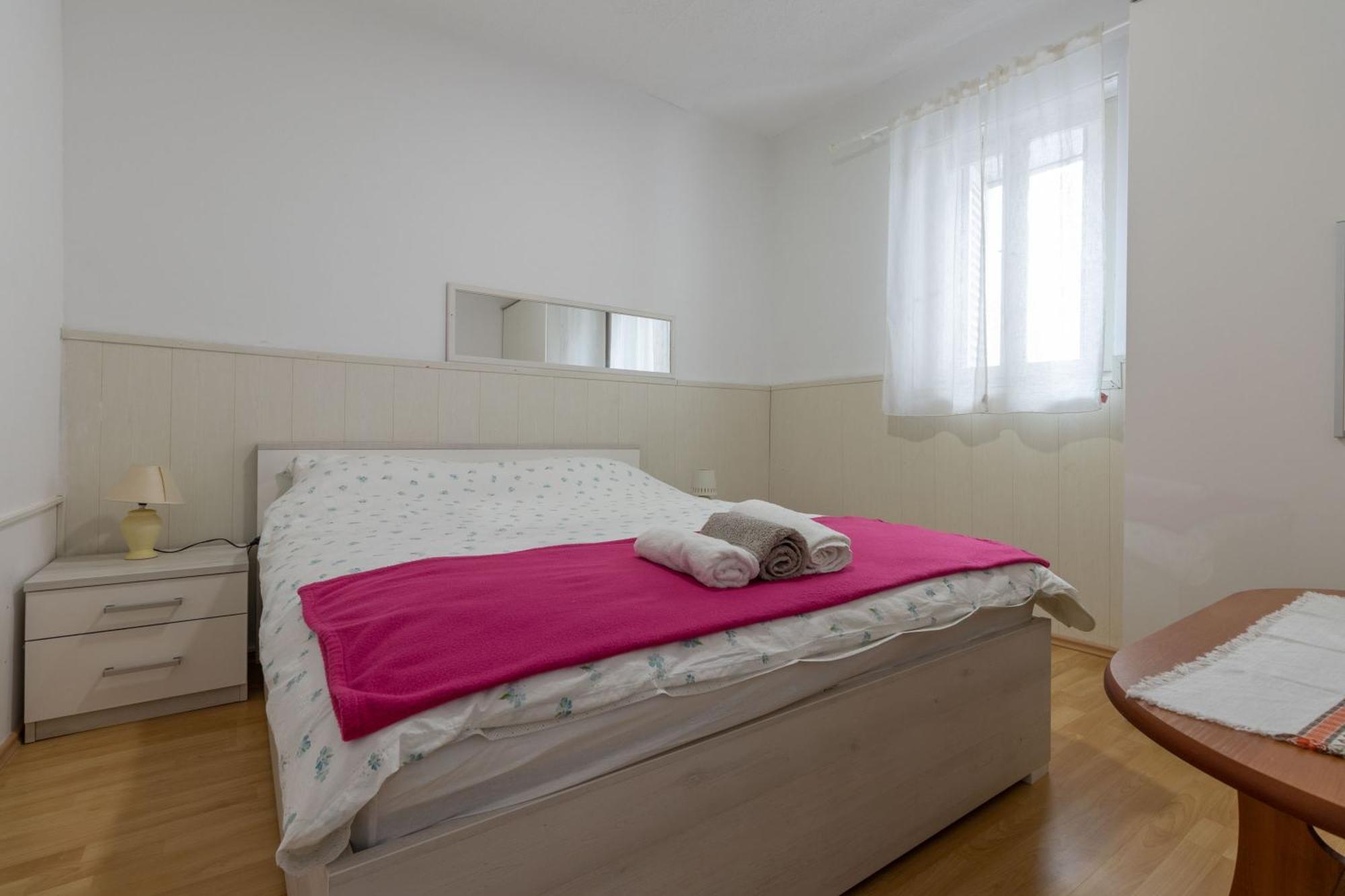 Ulica Dvori Narca 12 Apartment 4+2 Per. Baška Extérieur photo