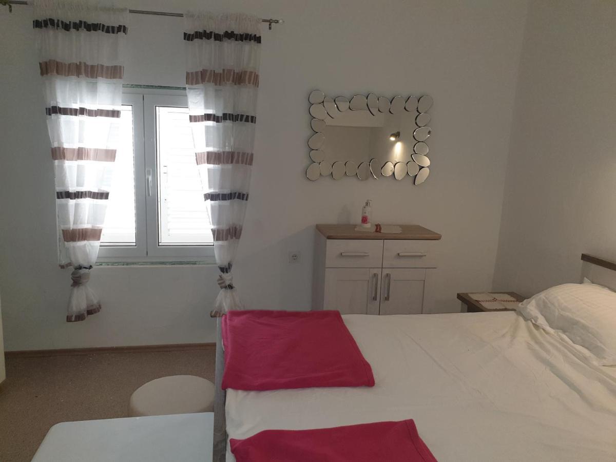 Ulica Dvori Narca 12 Apartment 4+2 Per. Baška Extérieur photo